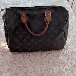 Louis Vuitton speedy bag